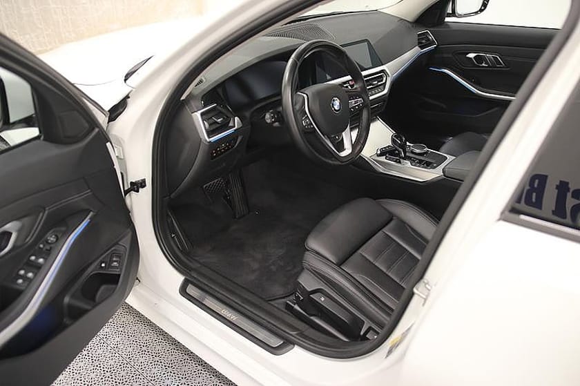 Bild 2 av BMW 330e Touring