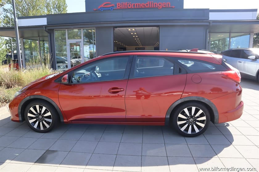 Bild 1 av Honda Civic Tourer 1.6 i-DTEC Wagon 120hk Sport Dragkrok Svensksåld 1 ägare