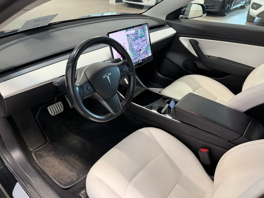 Bilde 2 av Tesla Model 3 Performance AWD Track Mode App Forvarming Autopilot+++