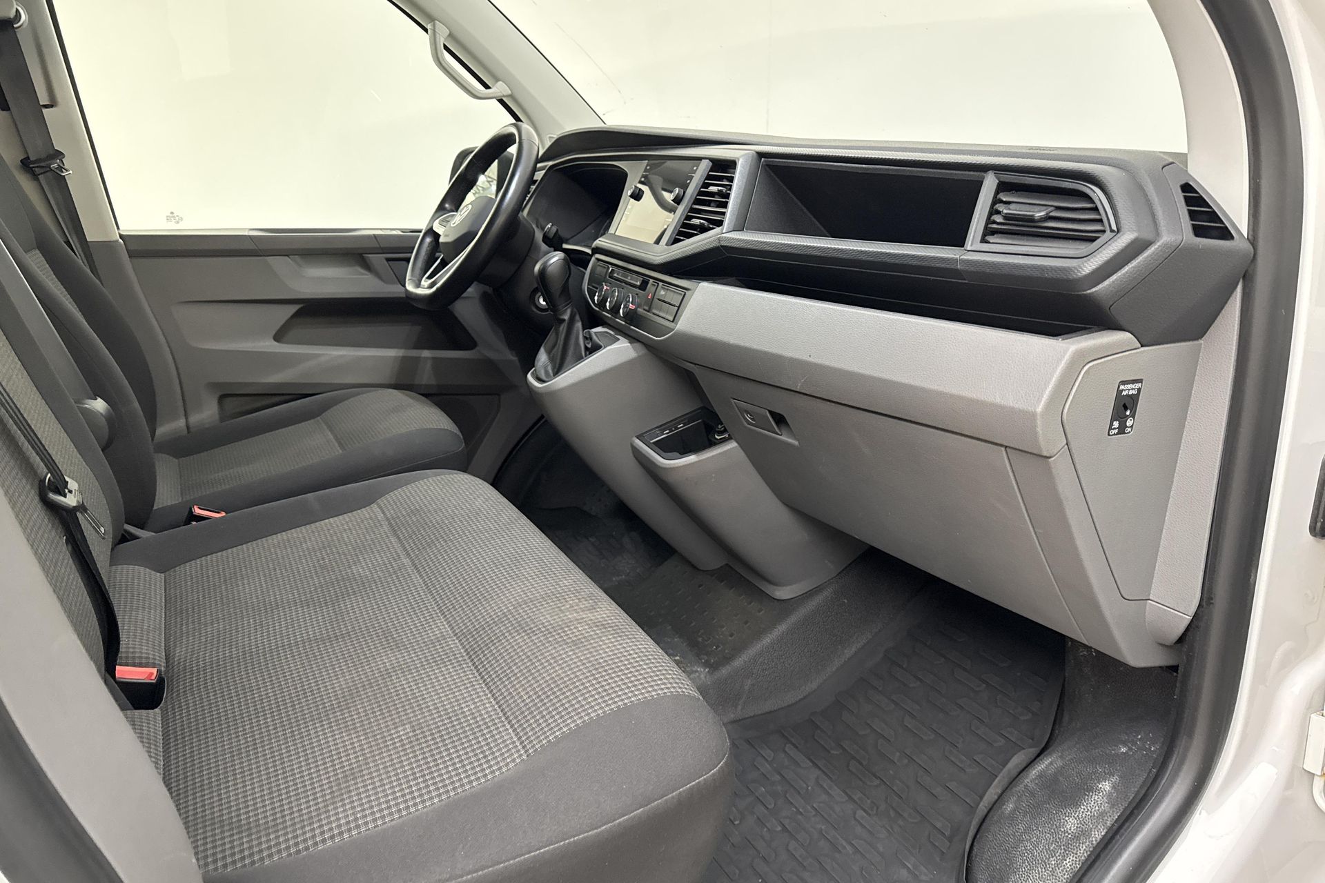 Volkswagen Transporter 2.0 TDI SCR 2024, kuva 7/10