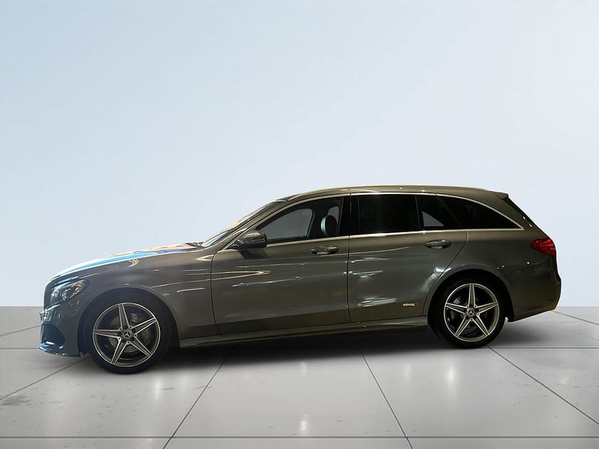Bild 4 av Mercedes-Benz C 220 T d 4MATIC 4M AMG Line Drag Mvärme Bkamera Navi Dvärme S&V