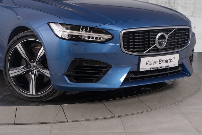 Bilde 3 av Volvo V90 T8 TE R-Design. Head Up/Krok/Soltak/360 kam/Harman K