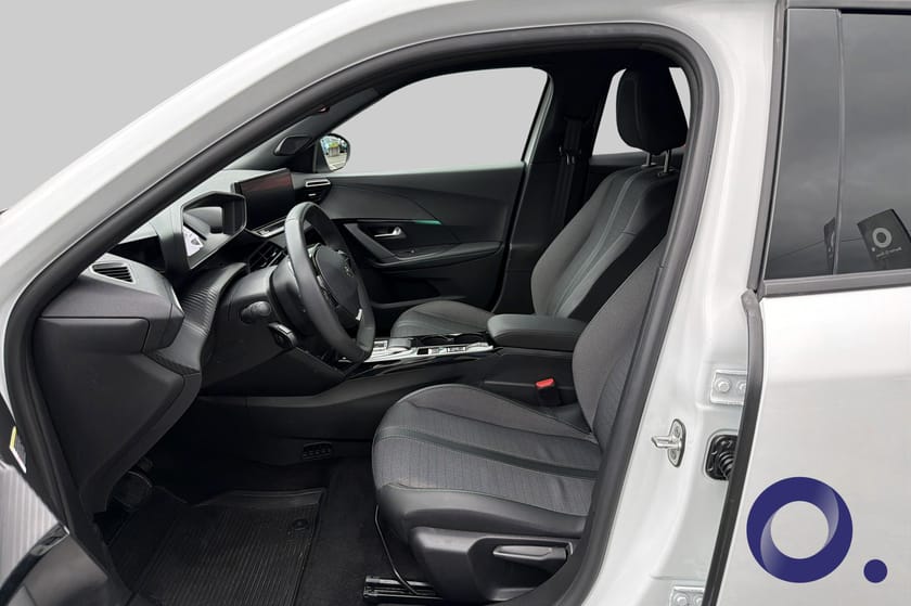 Bilde 4 av Peugeot e-2008 Allure 2023 – Komfort, rekkevidde og kjøreglede