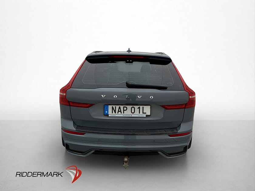 Bild 5 av Volvo XC60 B4 AWD R-Design Värmare Kamera CarPlay Dragkrok