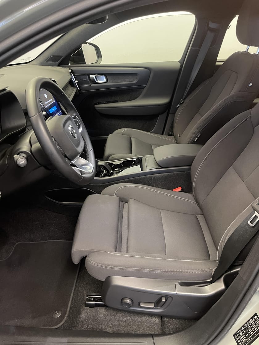 Bild 5 av Volvo C40 Recharge Extended Range Ultimate / Dragkrok / Elstol / Navigation /