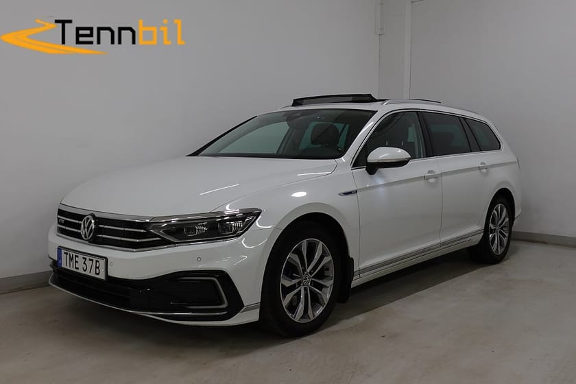 Bild 1 av Volkswagen Passat Sportscombi GTE SC 1.4 TSI Panorama Cockpit Drag Kamera P-Värme