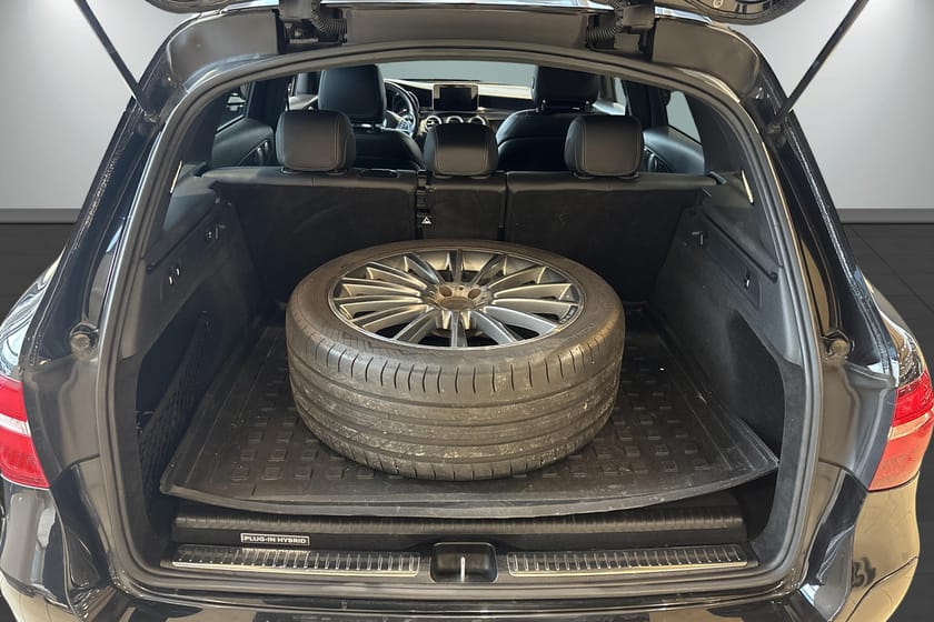 Bilde 5 av Mercedes-Benz GLC 350 e 4MATIC 350e / Burmester / Airmatic / 20" / AMG