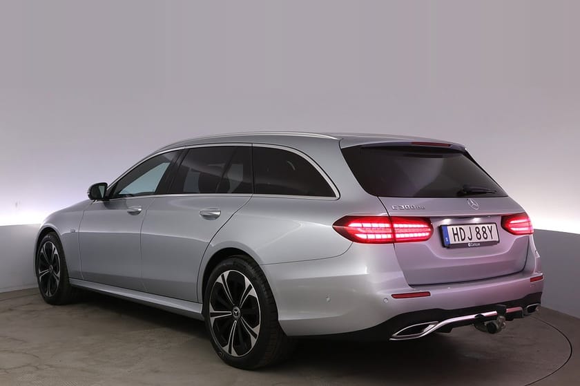Bild 4 av Mercedes-Benz E 300 T de AMG Pano Burmester Drag Elstol Kam