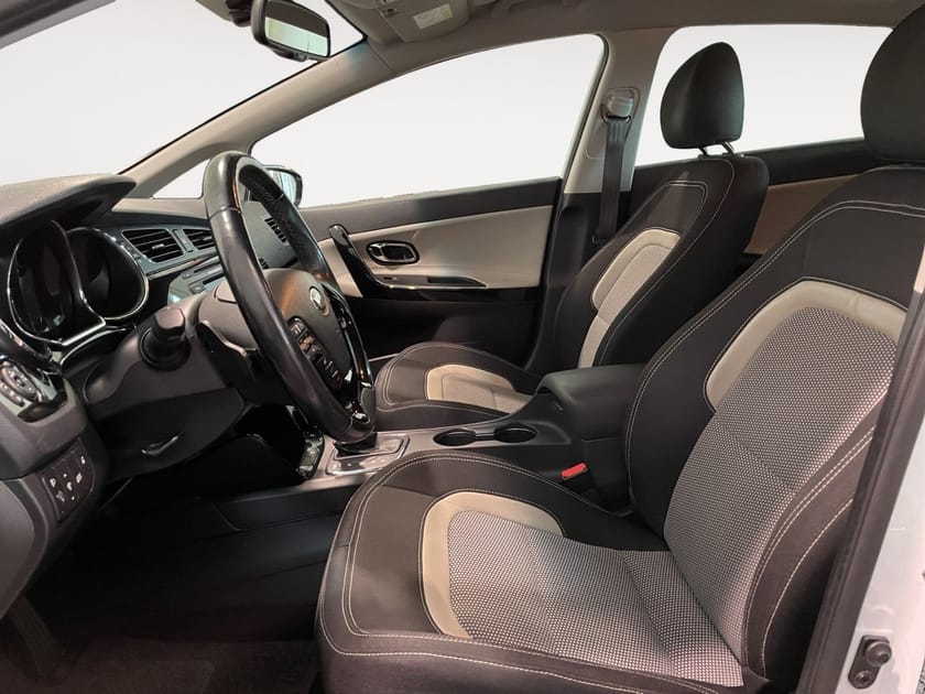 Bild 5 av Kia cee'd_sw _sw 1.6 CRDi Komfort GRILL PÅ KÖPET!     Sensorer 128hk
