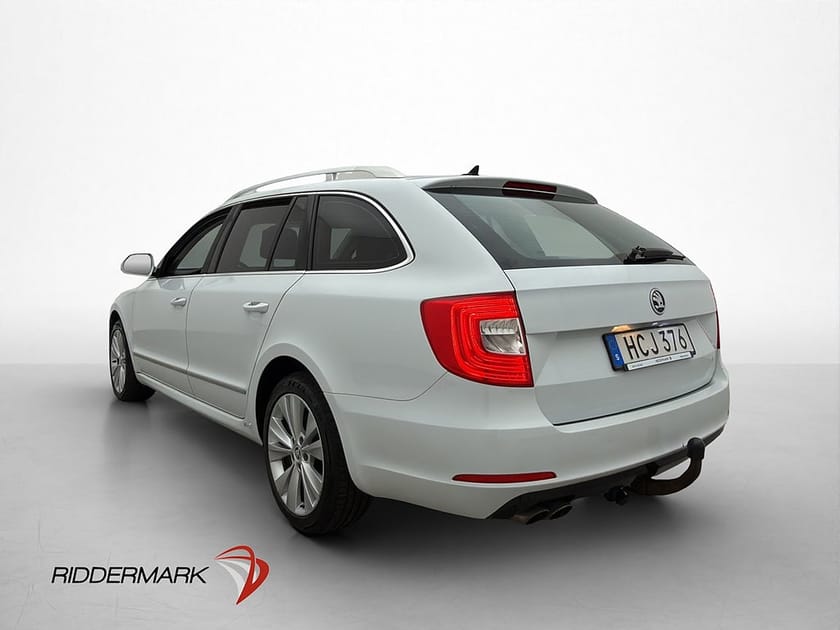 Bild 2 av Škoda Superb Kombi Skoda 2.0 TDI 4x4 170hk Elegance D-Värmare Drag