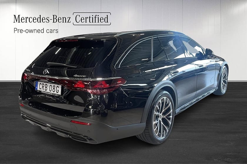 Bild 4 av Mercedes-Benz E 300 de 4MATIC All-Terrain Hyperscreen Burmester Drag