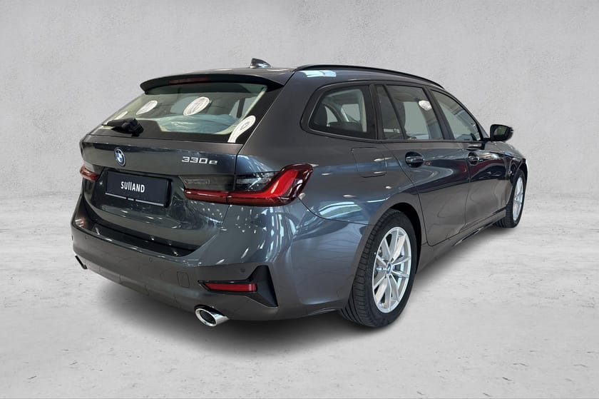 Bilde 5 av BMW 330e xDrive Touring Cruise/Parksensor/Carplay/DAB/BT