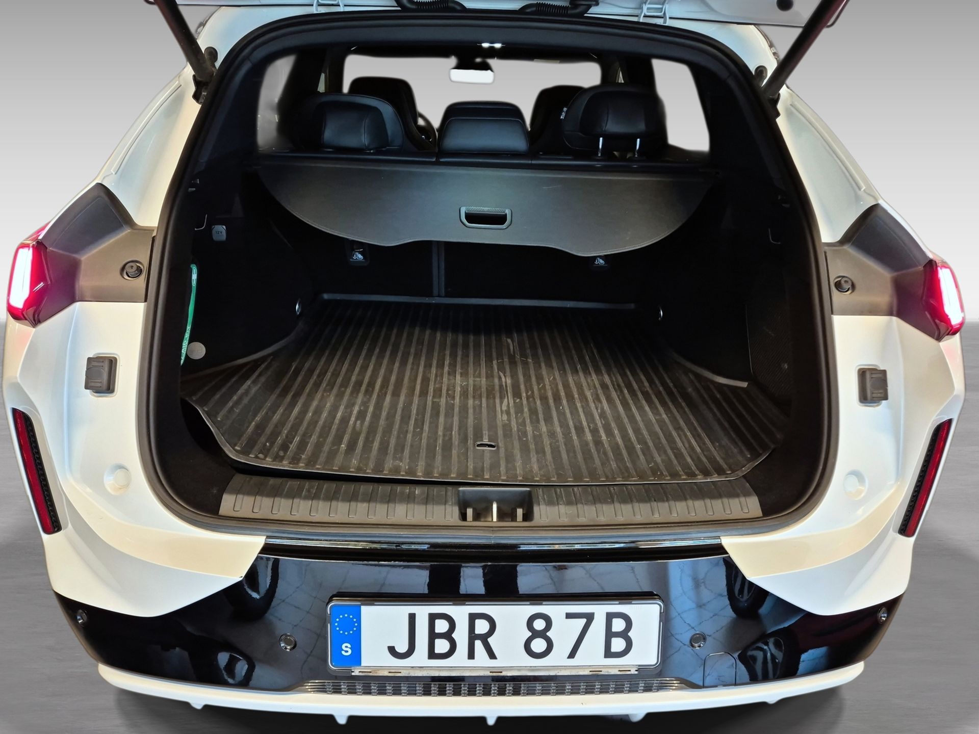 Lynk & Co 08 More PHEV 2025, bild 7/10