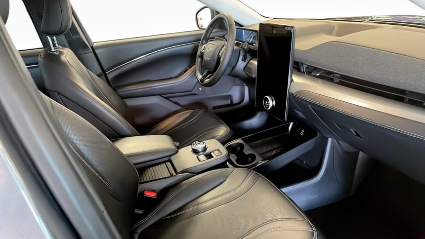 Bild 3 av Ford Mustang Mach-E Standard Range RWD TEKNIKPAKET+