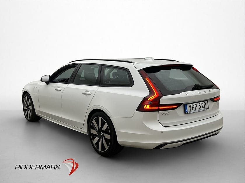 Bild 5 av Volvo V90 T6 350hk AWD Plus Dark MOMS Skinn Drag Kamera Navi