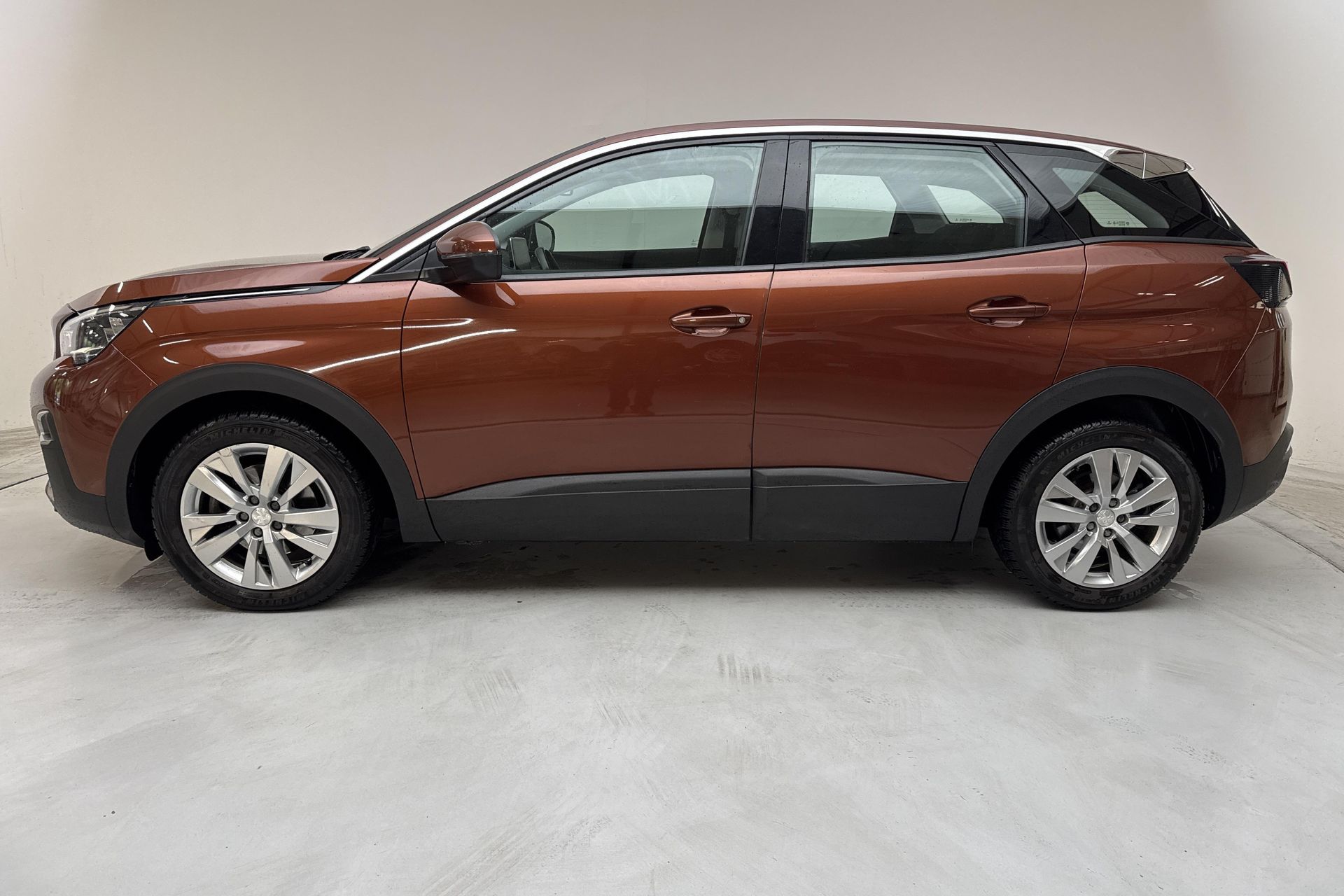 Peugeot 3008 1.2 PureTech 130 2018, bild 2/10