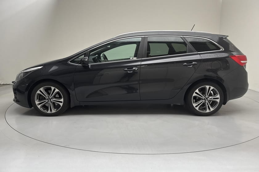 Bild 2 av Kia cee'd_sw Cee'd 1.6 CRDi SW (136hk) GT-Line GPS B-Kam Drag