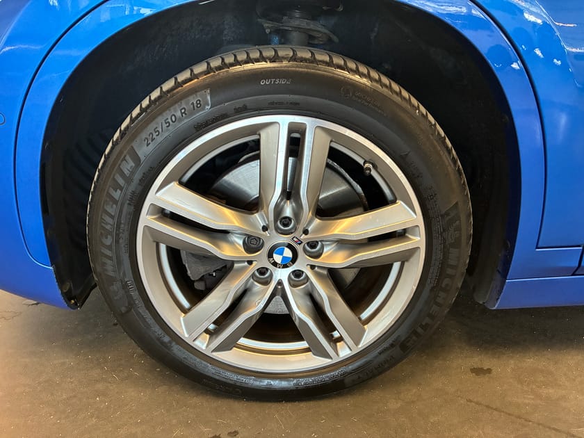 Bild 4 av BMW X1 xDrive25i xDrive 25i / Navigation / Panorama / HUD / Backkamera /