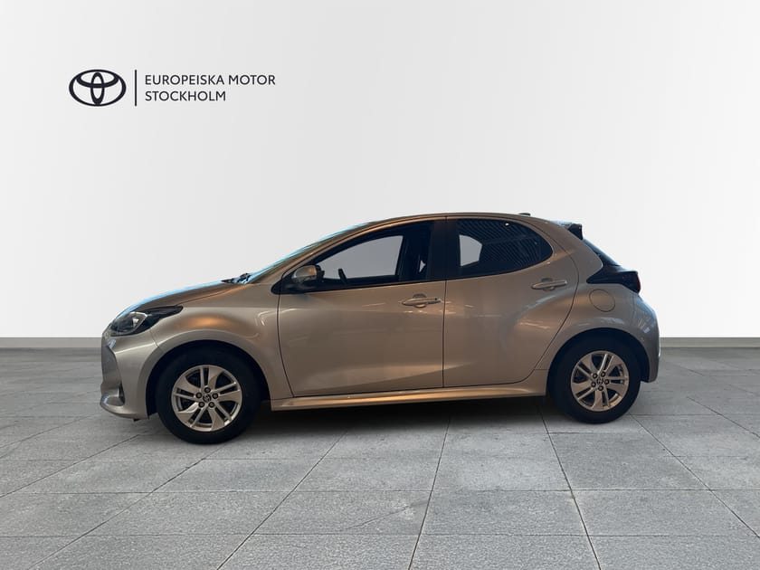 Bild 4 av Toyota Yaris Hybrid Active Komfortpaket Vinterhjul