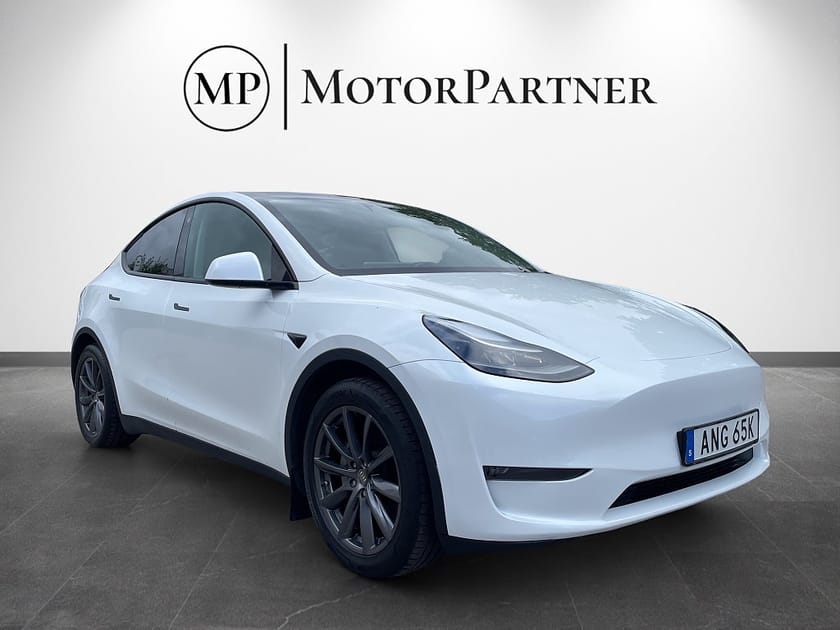 Bild 1 av Tesla Model Y Long Range AWD Autopilot Dragkrok MOMS 514hk