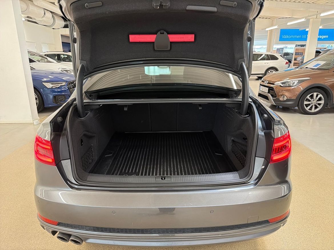 Audi Audi A4 Sedan — bild 24