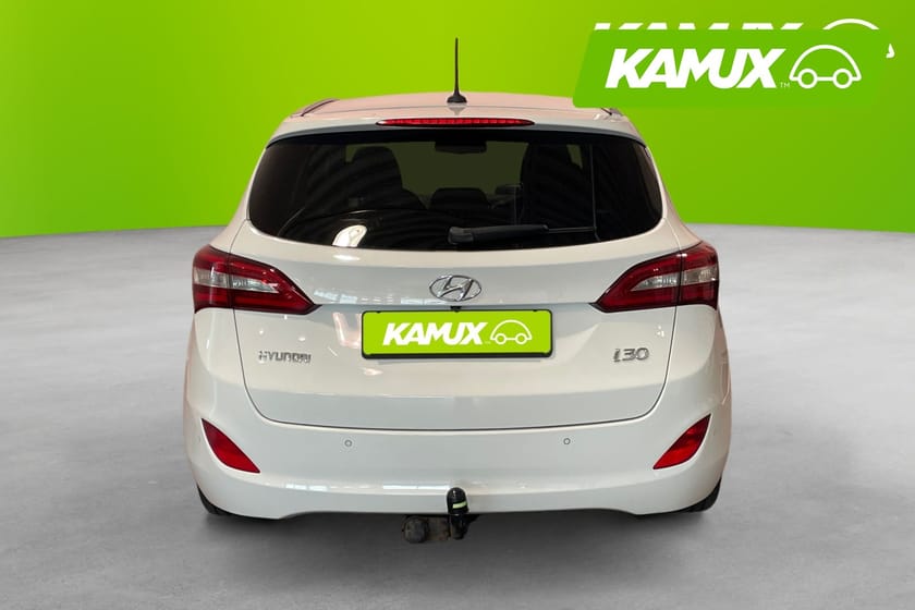 Bild 5 av Hyundai i30 Kombi 1.6 Comfort  Backkamera Drag Navi 135hk
