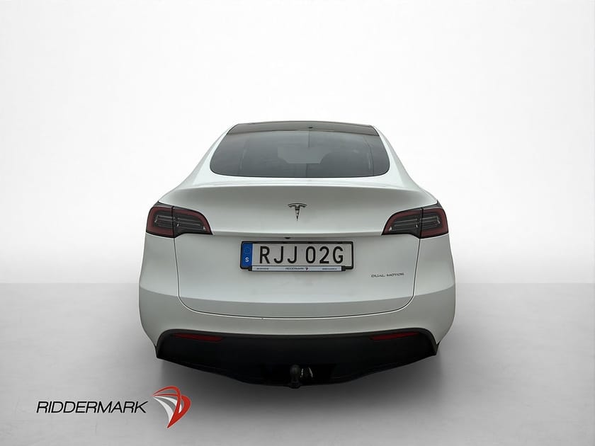 Bild 1 av Tesla Model Y Long Range AWD Pano Skinn Drag Kamera
