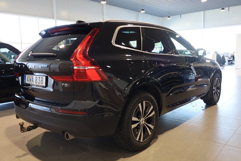 Bild 5 av Volvo XC60 T5 AWD Geartronic Momentum Advanced Drag Pano Navi