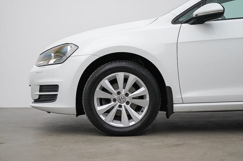 Bild 2 av Volkswagen Golf 1.2 TSI BMT DSG / 110hk / Värmare / Drag