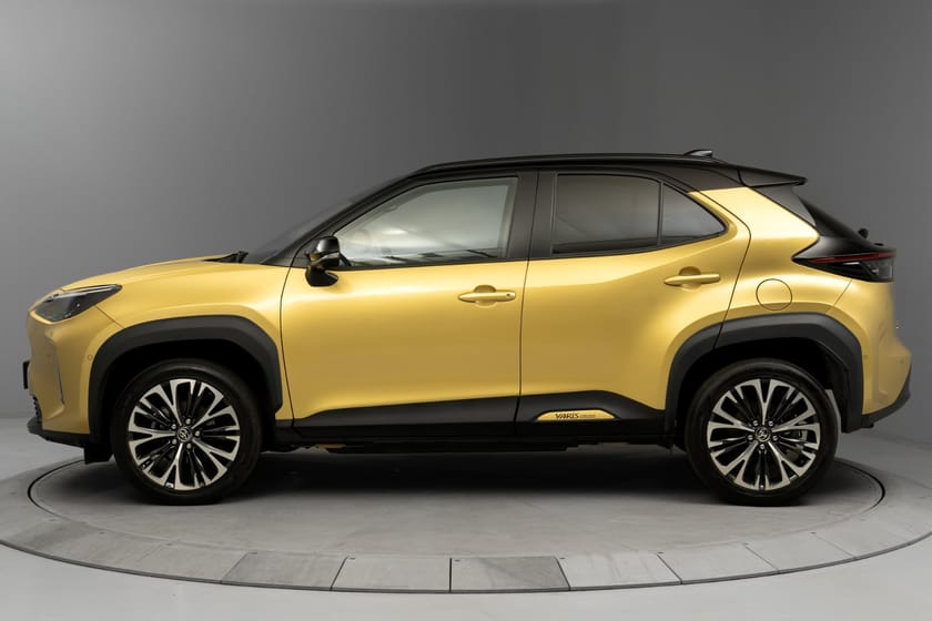 Bilde 2 av Toyota Yaris Cross Hybrid AWD-i 1,5 Executive Bi-Tone