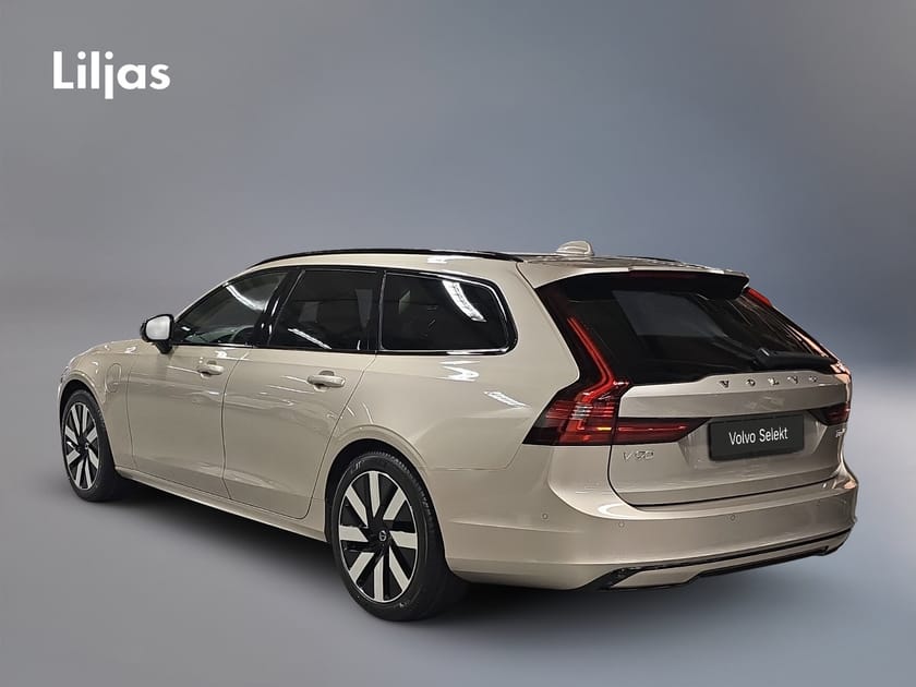 Bild 4 av Volvo V90 T6 AWD Plus Dark Nordic Edition//360-kamera//