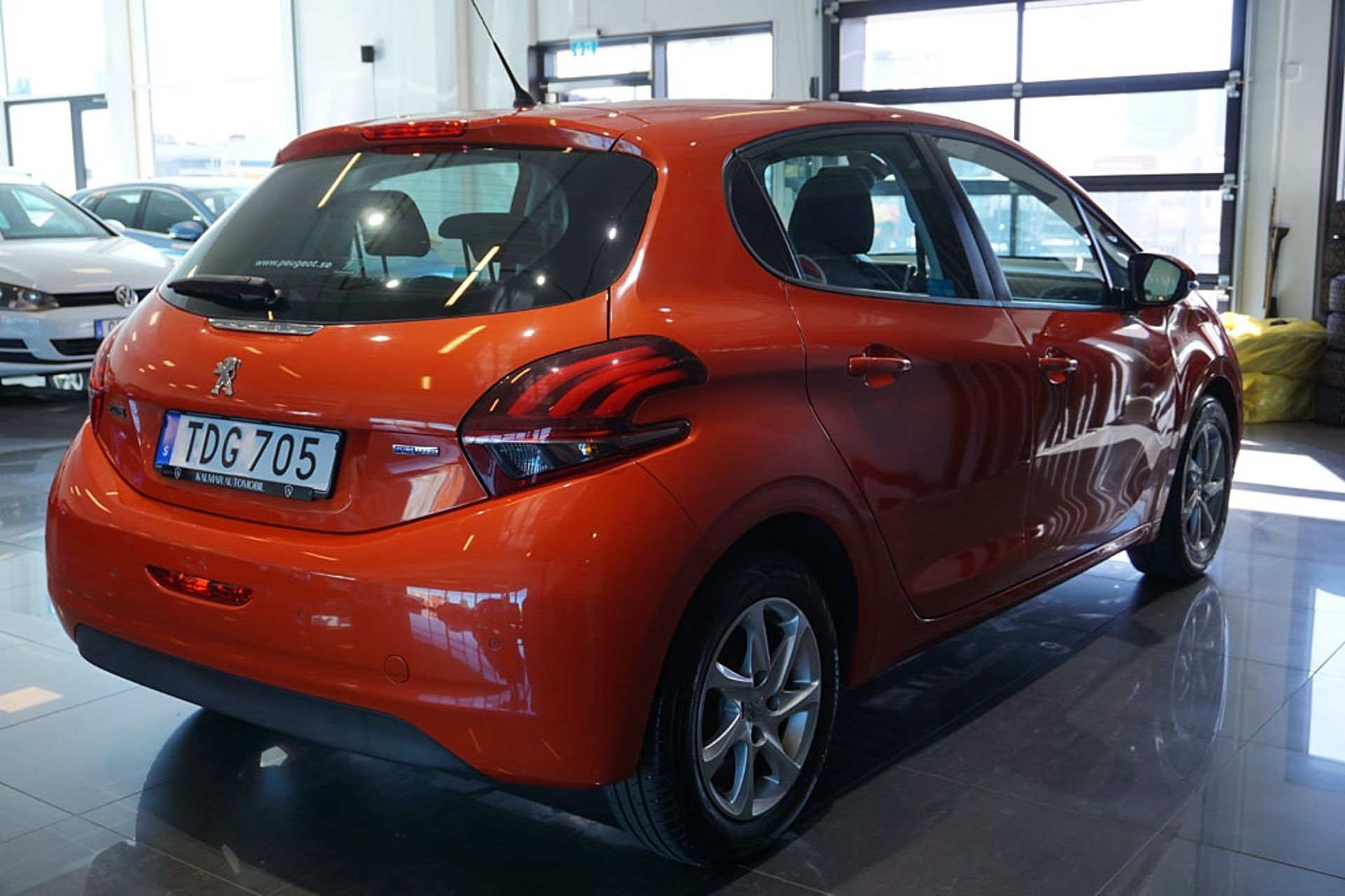 Peugeot 208 2017, kuva 7/10