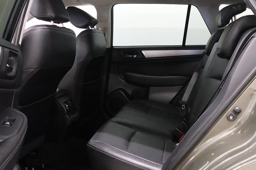 Bild 5 av Subaru Outback 2.5 4WD Dragkrok Motorvärmare 360° Adaptiv Fart BLIS