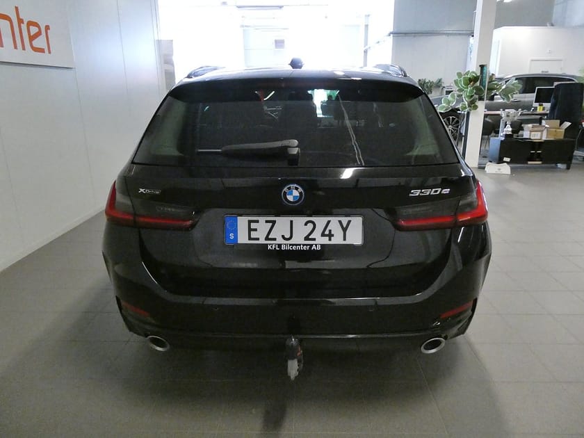 Bild 5 av BMW 330e xDrive Touring Drag-Värmare-Kamera-Navi-Carplay-SoV