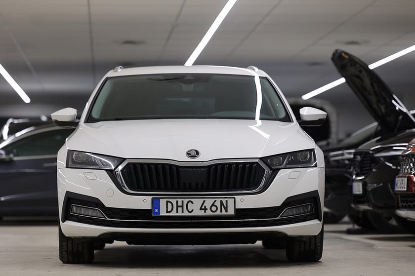 Bild 5 av Škoda Octavia Kombi Skoda 2.0 TDI 4x4 150hk Style B-Kamera