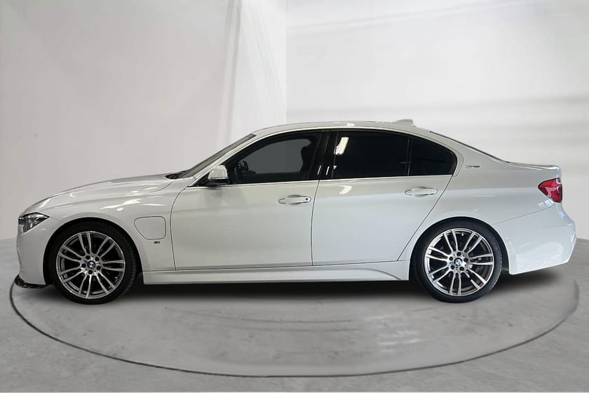 Bild 2 av BMW 330e Sedan