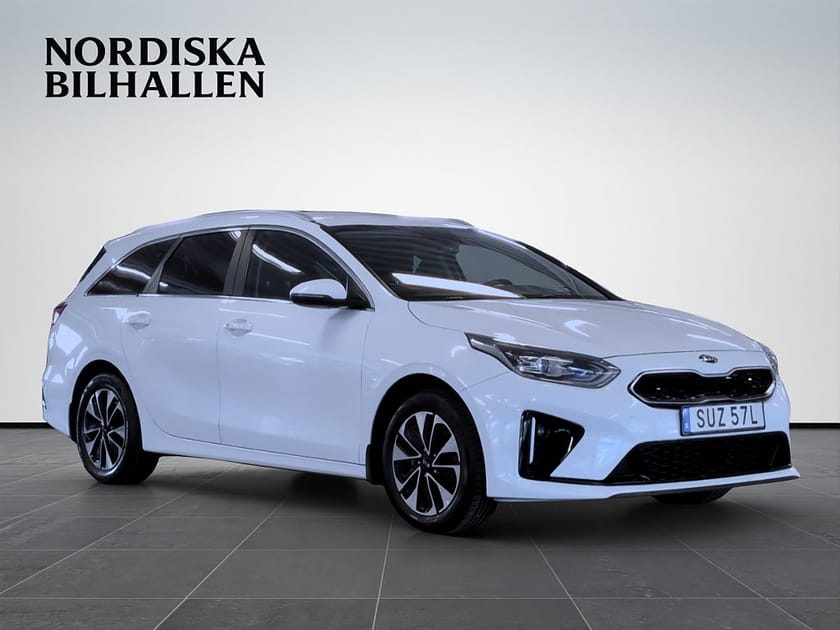 Bild 1 av Kia Ceed Sportswagon Plug-in Hybrid DCT Kamera Drag Apple Car
