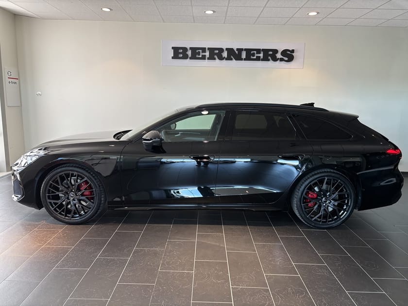 Bild 1 av Audi A6 Avant e-hybrid quattro S-LINE BLACK ON BLACK
