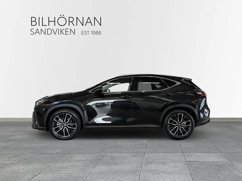 Bild 3 av Lexus NX 450h+ NX450H+ Laddhybrid Luxury AWD Vinterhjul Drag