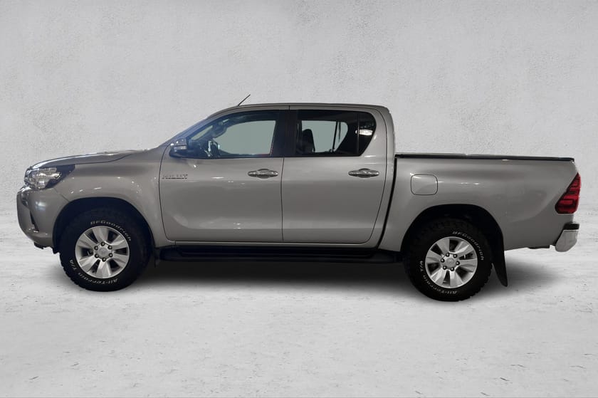Bilde 2 av Toyota Hilux Dobbelcab | Rygge kamera | 2,5T henger vekt | 2,2l 150hk |