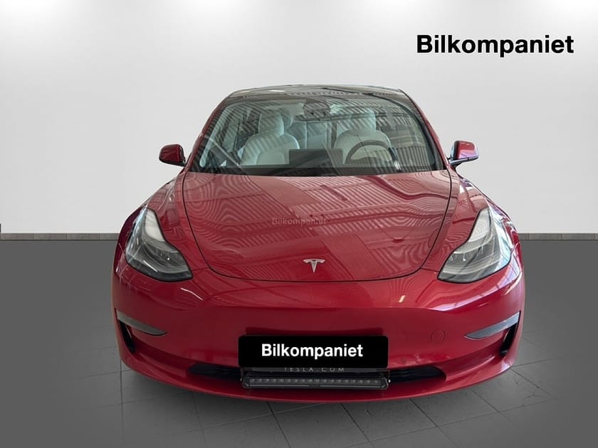 Bild 2 av Tesla Model 3 Performance 