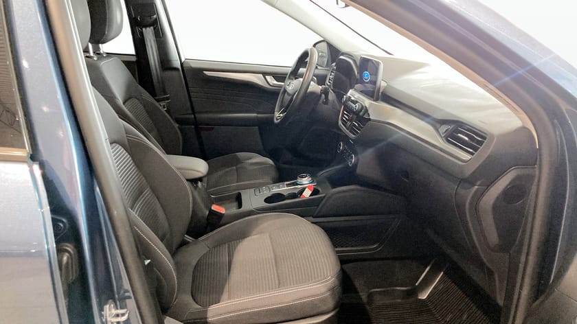 Bild 3 av Ford Kuga Plug-In Hybrid 225hk Titanium pHev 64km Range 3995kr/mån Privatlease