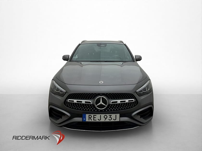 Bild 2 av Mercedes-Benz GLA 200 AMG Line Burmester Drag 360° Distronic Pro
