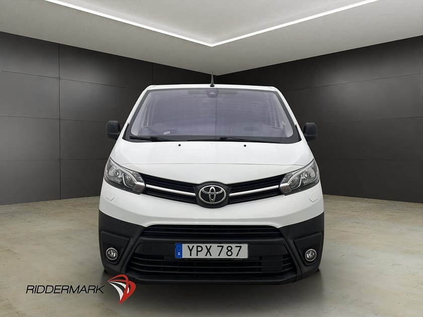 Bild 5 av Toyota Proace 1.6D Dragkrok 3-Sits HUD PDC Farthållare Moms