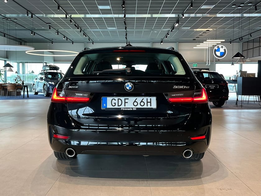 Bild 5 av BMW 330e xDrive Touring Adapt Frath Rattvärme Drag