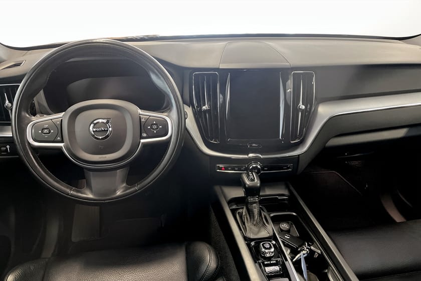 Bild 4 av Volvo XC60 T5 AWD Momentum Pro Edition