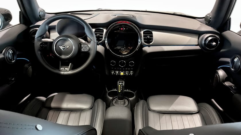 Bild 4 av MINI Cooper SE 184hk Pano / Apple CarPlay / Navi / HuD / H&K / Backkamera