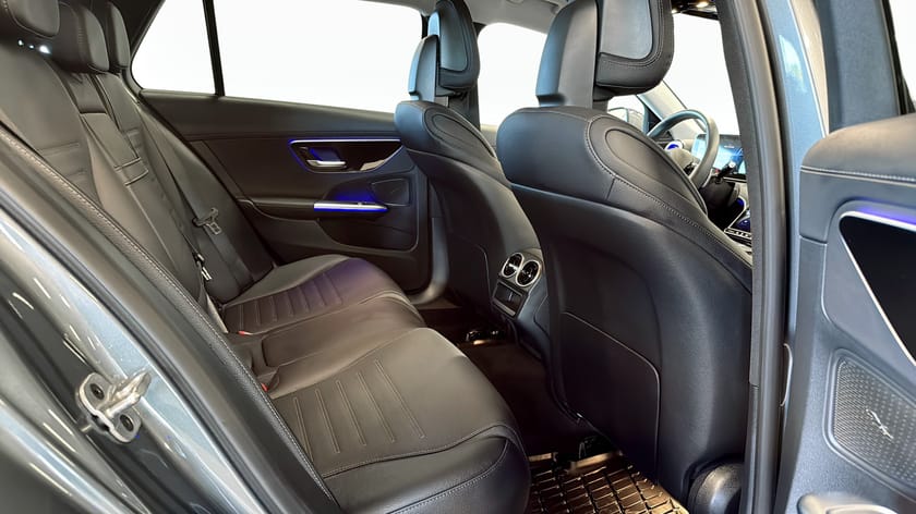 Bild 5 av Mercedes-Benz C 300 T e AMG Kombi 313hk Läder Drag Värm Adaptiv