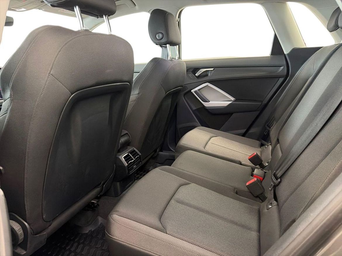Audi Audi Q3 35 TFSI — bild 10
