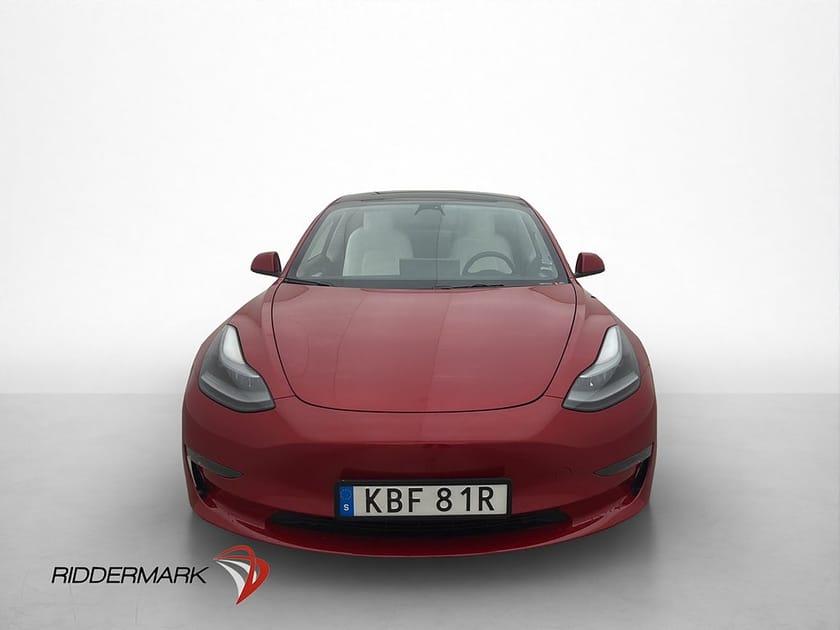 Bild 3 av Tesla Model 3 Performance Värmepump Ljus interiör Rattvärme
